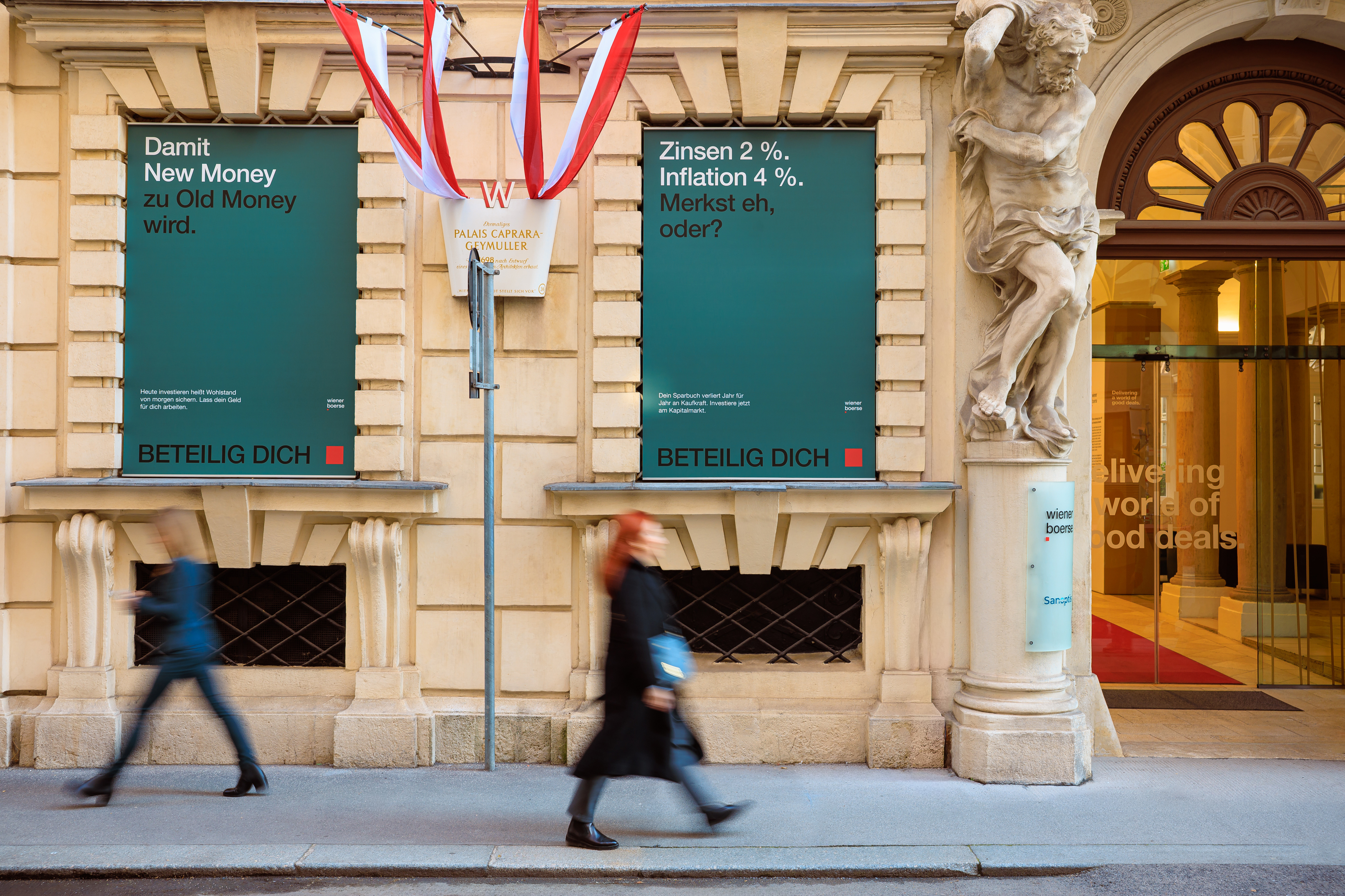 Beteilig dich-Kampagne Wiener Börse Gebäude Wallnerstraße Beteilig dich-Kampagne Außenaufnahme: Plakate am Wiener Börse Gebäude in der Wallnerstraße